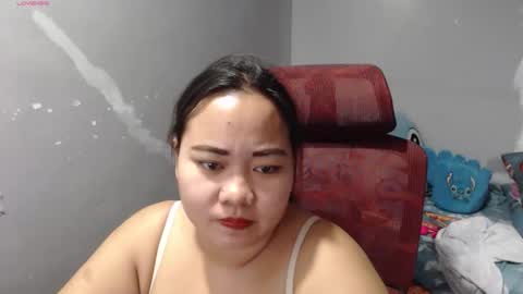 Snapshot of bubblebuttpinay chatting on 05/07/26, 06:52 Sunshine online show from 05/07/26, 06:52