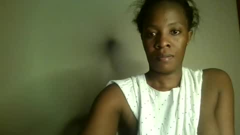 Snapshot of bubblie_bae chatting on 07/12/26, 06:54 Bobbie online show from 07/12/26, 06:54