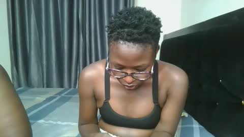 Snapshot of bubbly1_ chatting on 11/15/25, 08:05 Bubbly online show from 11/15/25, 08:05