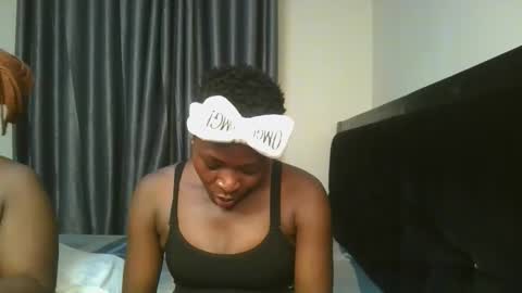 Snapshot of bubbly1_ chatting on 11/16/25, 08:25 Bubbly online show from 11/16/25, 08:25