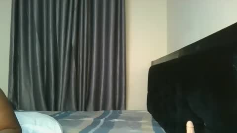 Snapshot of bubbly1_ chatting on 11/17/25, 07:52 Bubbly online show from 11/17/25, 07:52