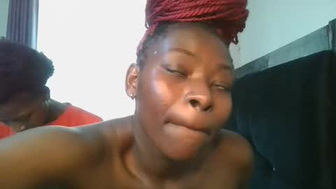 Snapshot of bubbly1_ chatting on 12/14/25, 09:36 Bubbly online show from 12/14/25, 09:36