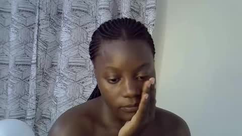 bubbly_ass30 online show from 11/28/25, 06:21