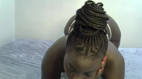 bubbly_ass30 online show from 02/28/26, 05:30