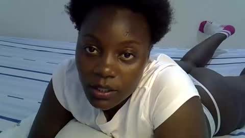 bubbly_ass30 online show from 03/08/26, 12:52