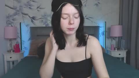 Leona online show from 02/11/26, 10:59