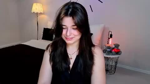 Snapshot of buckssbunny chatting on 06/26/26, 01:59 Ari online show from 06/26/26, 01:59