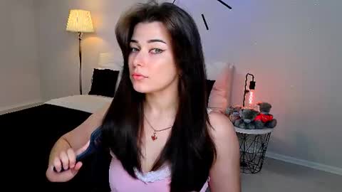 Snapshot of buckssbunny chatting on 07/02/26, 11:05 Ari online show from 07/02/26, 11:05