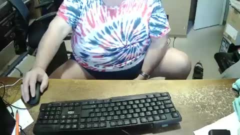 Snapshot of bucku2 chatting on 01/17/25, 09:17 Bucku2 online show from 01/17/25, 09:17