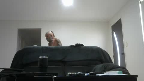 Snapshot of buddaozzie chatting on 07/17/26, 01:34 hi ladies JOI welcome cum chat online show from 07/17/26, 01:34