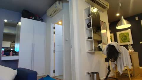 Snapshot of buddiup2 chatting on 10/23/25, 03:00 buddiup2 online show from 10/23/25, 03:00