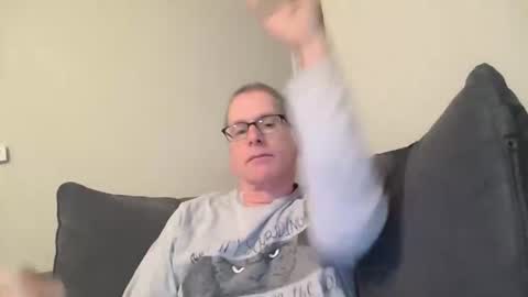 Snapshot of budman004 chatting on 11/12/25, 11:03 budman004 online show from 11/12/25, 11:03