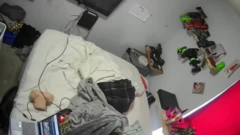 Snapshot of budsonly33 chatting on 12/04/24, 05:22 budsonly33 online show from 12/04/24, 05:22