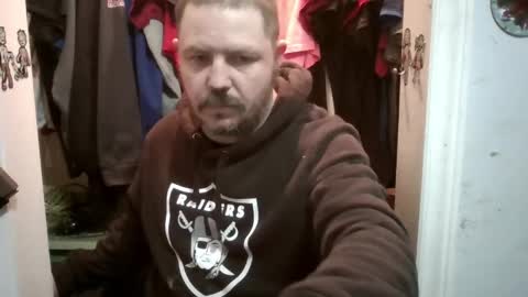 Snapshot of budsonly33 chatting on 01/12/25, 06:39 budsonly33 online show from 01/12/25, 06:39