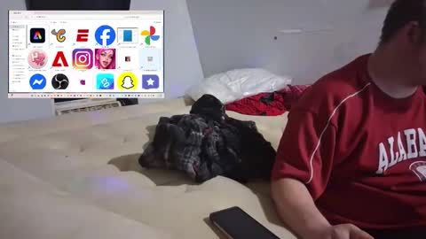 Snapshot of budsonly33 chatting on 11/22/25, 10:47 budsonly33 online show from 11/22/25, 10:47