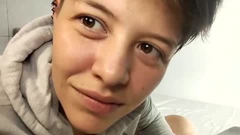 bug2025 online show from 09/24/25, 02:37