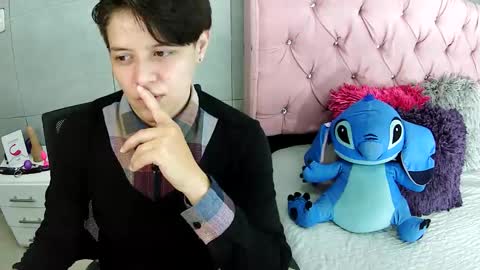 bug2025 online show from 12/17/25, 01:28