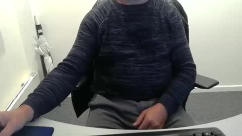 Snapshot of buggemann chatting on 09/15/25, 03:39 buggemann online show from 09/15/25, 03:39