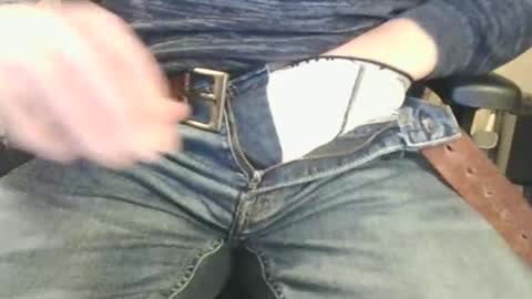 Snapshot of buggemann chatting on 11/12/25, 05:57 buggemann online show from 11/12/25, 05:57