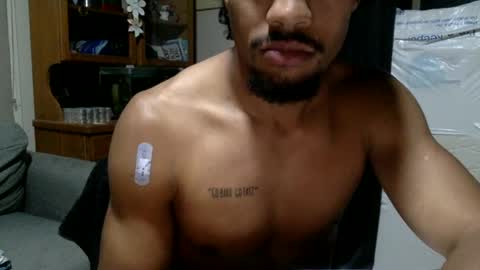 Snapshot of bulaboy27 chatting on 01/02/25, 02:35 meaty man online show from 01/02/25, 02:35