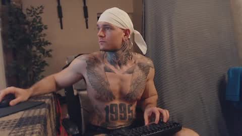 Snapshot of bulatov_x chatting on 01/30/25, 01:44 Dmitriy online show from 01/30/25, 01:44