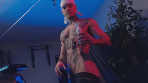 Snapshot of bulatov_x chatting on 02/19/25, 09:14 Dmitriy online show from 02/19/25, 09:14