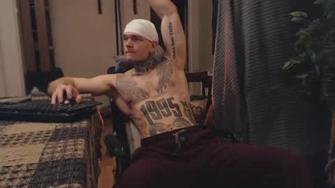 Snapshot of bulatov_x chatting on 03/02/25, 06:51 Dmitriy online show from 03/02/25, 06:51