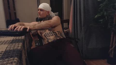 Snapshot of bulatov_x chatting on 03/02/25, 09:54 Dmitriy online show from 03/02/25, 09:54