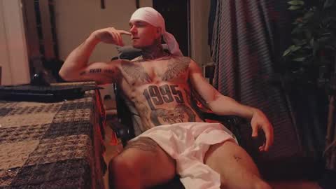 Snapshot of bulatov_x chatting on 03/07/25, 02:04 Dmitriy online show from 03/07/25, 02:04