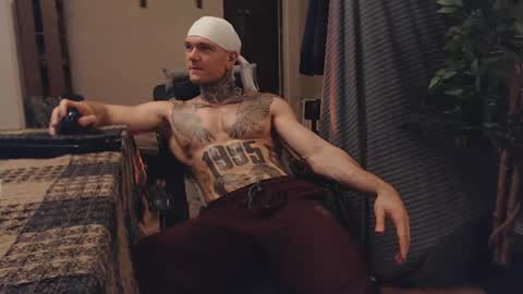 Snapshot of bulatov_x chatting on 03/08/25, 09:18 Dmitriy online show from 03/08/25, 09:18