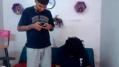 Snapshot of bull_cam chatting on 11/09/25, 08:51 bull_cam online show from 11/09/25, 08:51