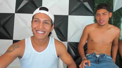 Snapshot of bull_cam chatting on 11/18/25, 06:12 bull_cam online show from 11/18/25, 06:12