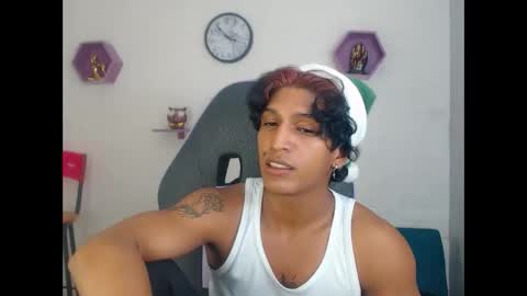 Snapshot of bull_cam chatting on 12/14/25, 02:17 bull_cam online show from 12/14/25, 02:17