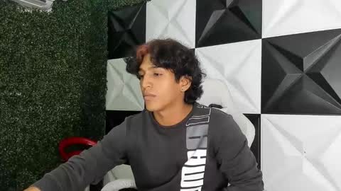 Snapshot of bull_cam chatting on 12/15/25, 03:22 bull_cam online show from 12/15/25, 03:22