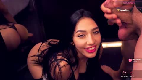 Snapshot of bull_vixen2001 chatting on 11/08/25, 11:36 Bunny and The Rock online show from 11/08/25, 11:36