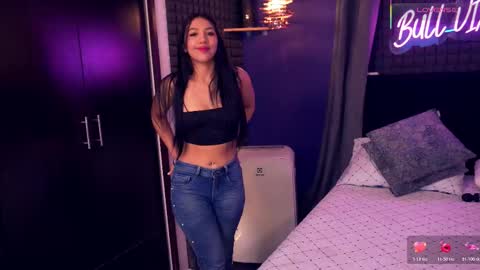 Snapshot of bull_vixen2001 chatting on 11/29/25, 09:34 Bunny and The Rock online show from 11/29/25, 09:34