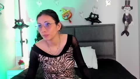 Snapshot of bulma_bambina_ chatting on 10/27/25, 08:13 Bulma Bambina online show from 10/27/25, 08:13