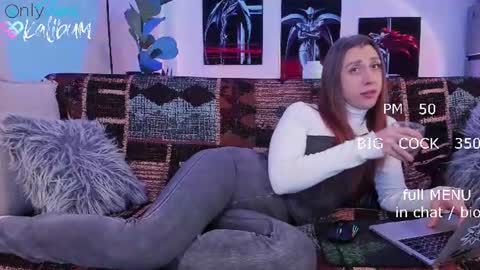Snapshot of bumbum_kalibum chatting on 06/26/26, 10:58 Ivan online show from 06/26/26, 10:58