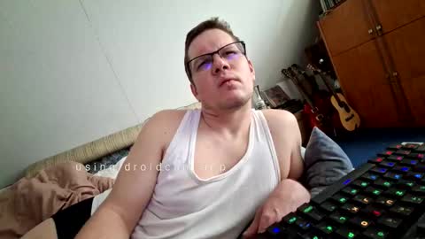Snapshot of bumbuss chatting on 02/22/26, 02:04 bumbuss online show from 02/22/26, 02:04