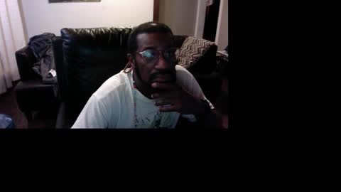 Snapshot of bungalowentertainment chatting on 12/01/25, 04:39 Bungalow Entertainment online show from 12/01/25, 04:39