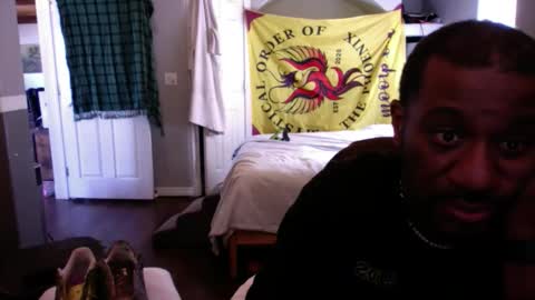 Snapshot of bungalowentertainment chatting on 03/08/26, 06:55 Bungalow Entertainment online show from 03/08/26, 06:55
