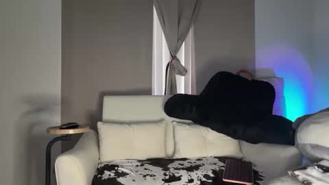 Snapshot of bunnibunxo chatting on 09/27/25, 06:13 Andrea online show from 09/27/25, 06:13