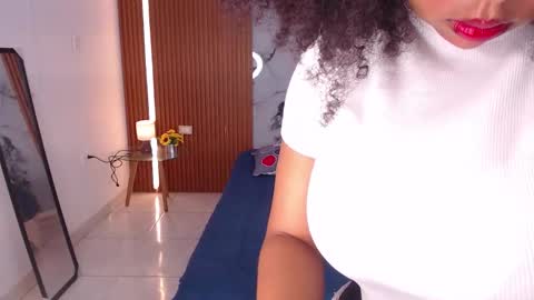 Snapshot of bunny_bao chatting on 02/14/26, 11:51 Rossi Hill online show from 02/14/26, 11:51