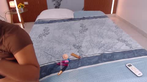 Rossi Hill online show from 03/04/26, 12:11