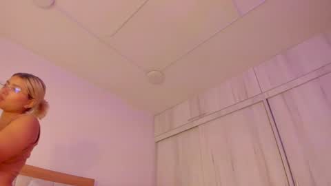 bunny_blush1 online show from 04/01/26, 07:11
