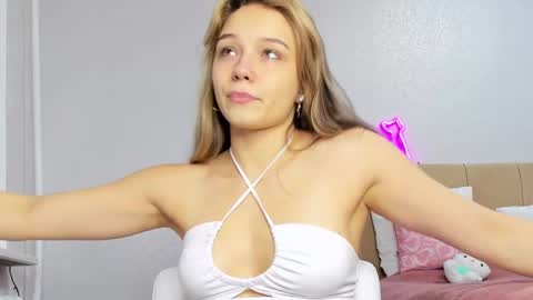 Snapshot of bunny_bonny chatting on 01/22/25, 02:24 Alice online show from 01/22/25, 02:24