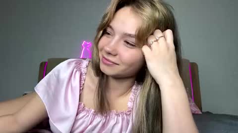 Snapshot of bunny_bonny chatting on 02/11/25, 12:06 Alice online show from 02/11/25, 12:06