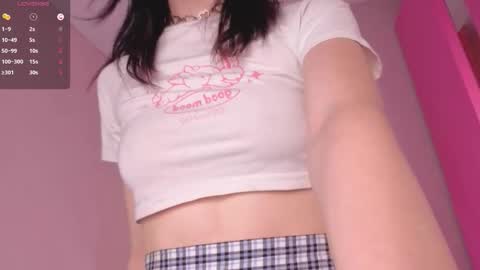 Snapshot of bunny_gaze chatting on 11/10/25, 03:00 Kira online show from 11/10/25, 03:00