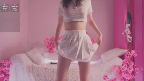 Snapshot of bunny_gaze chatting on 12/02/25, 03:29 Kira online show from 12/02/25, 03:29