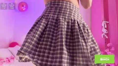 Snapshot of bunny_gaze chatting on 12/19/25, 02:35 Kira online show from 12/19/25, 02:35